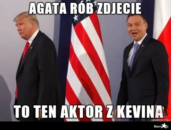 mem z Andrzejem Dudą i Donaldem Trumpem