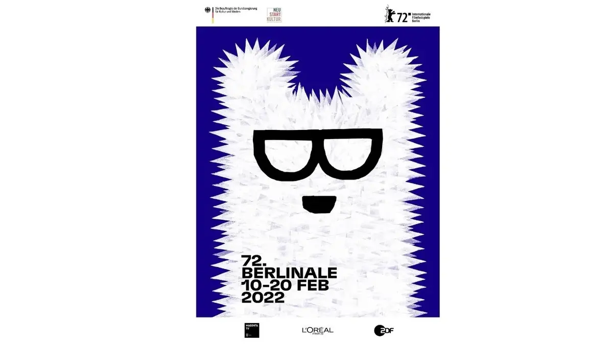 Granatowo-biały plakat 72. Berlinale z sylwetką misia w czarnych okularach