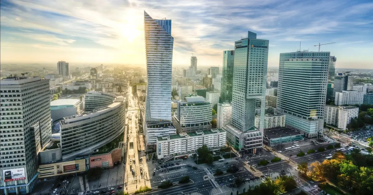 Transformacja na zdjęciu miasto Warszawa