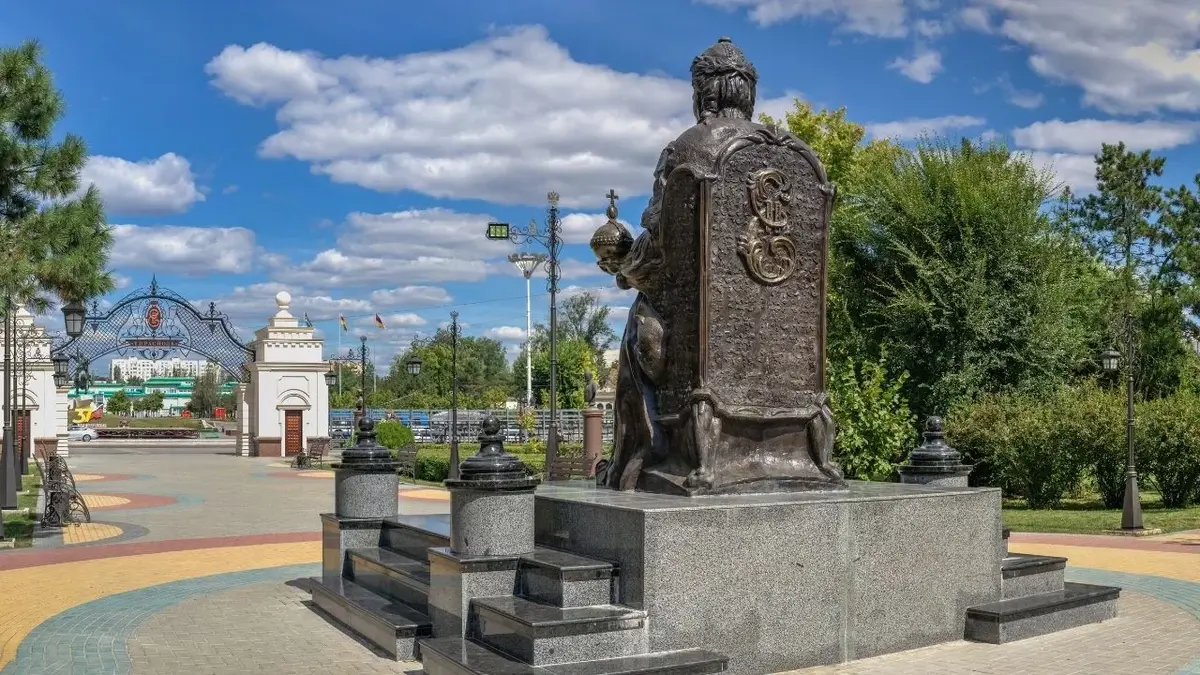 Tyraspol - stolica samozwańczej republiki Naddniestrza - pomnik carycy Katarzyny Wielkiej