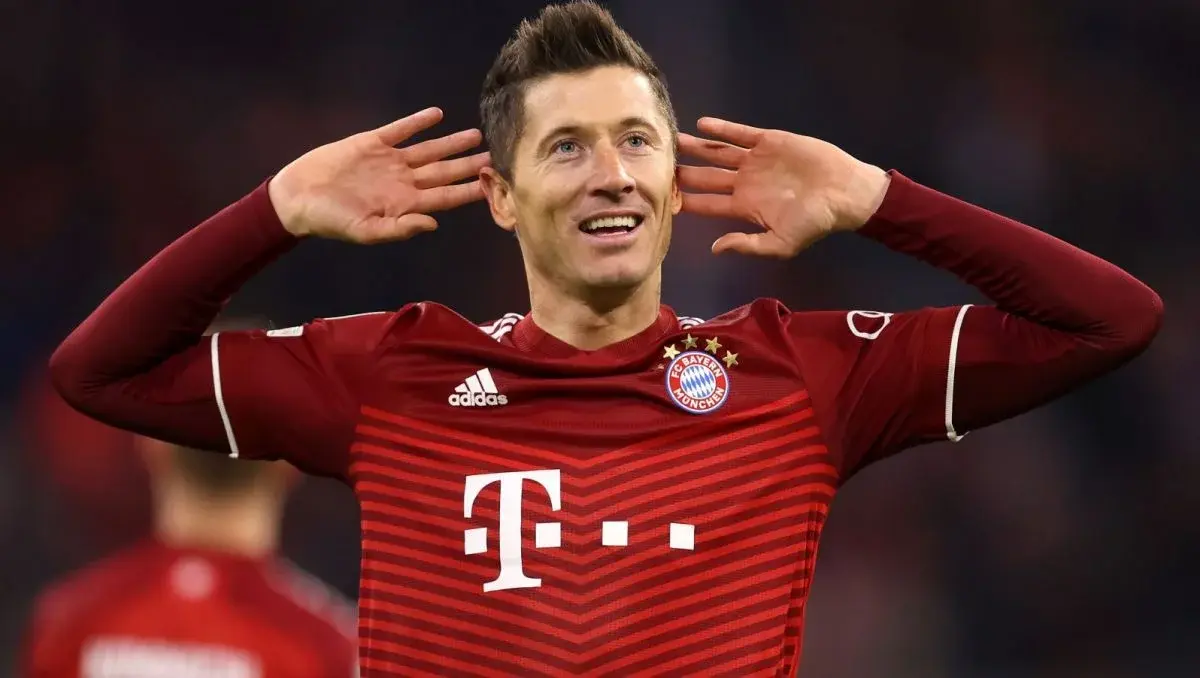 Robert Lewandowski świętuje zdobytą bramkę