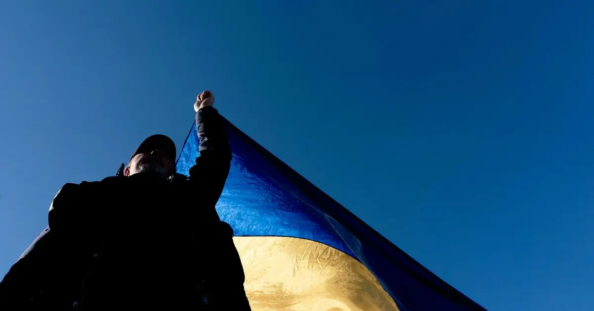 Główne zdjęcie - Raport Ukraina. 100 dni. Putin odwołuje głównodowodzącego. Zbrodnie w Mariupolu 